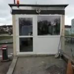 Portes, fenêtres, vitrines, portes industrielles d’un complexe entreprise & commerces 3